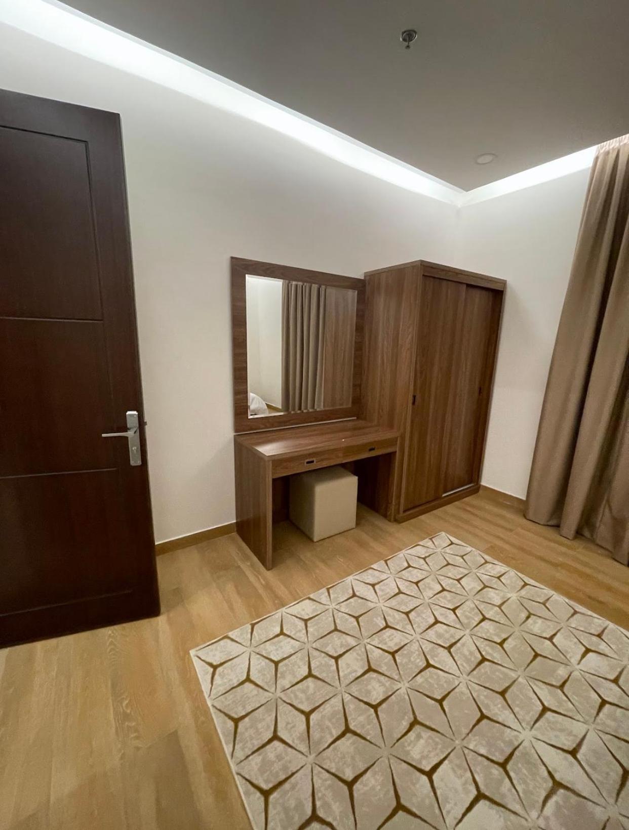 Samt Serviced - Al Narjis 3*